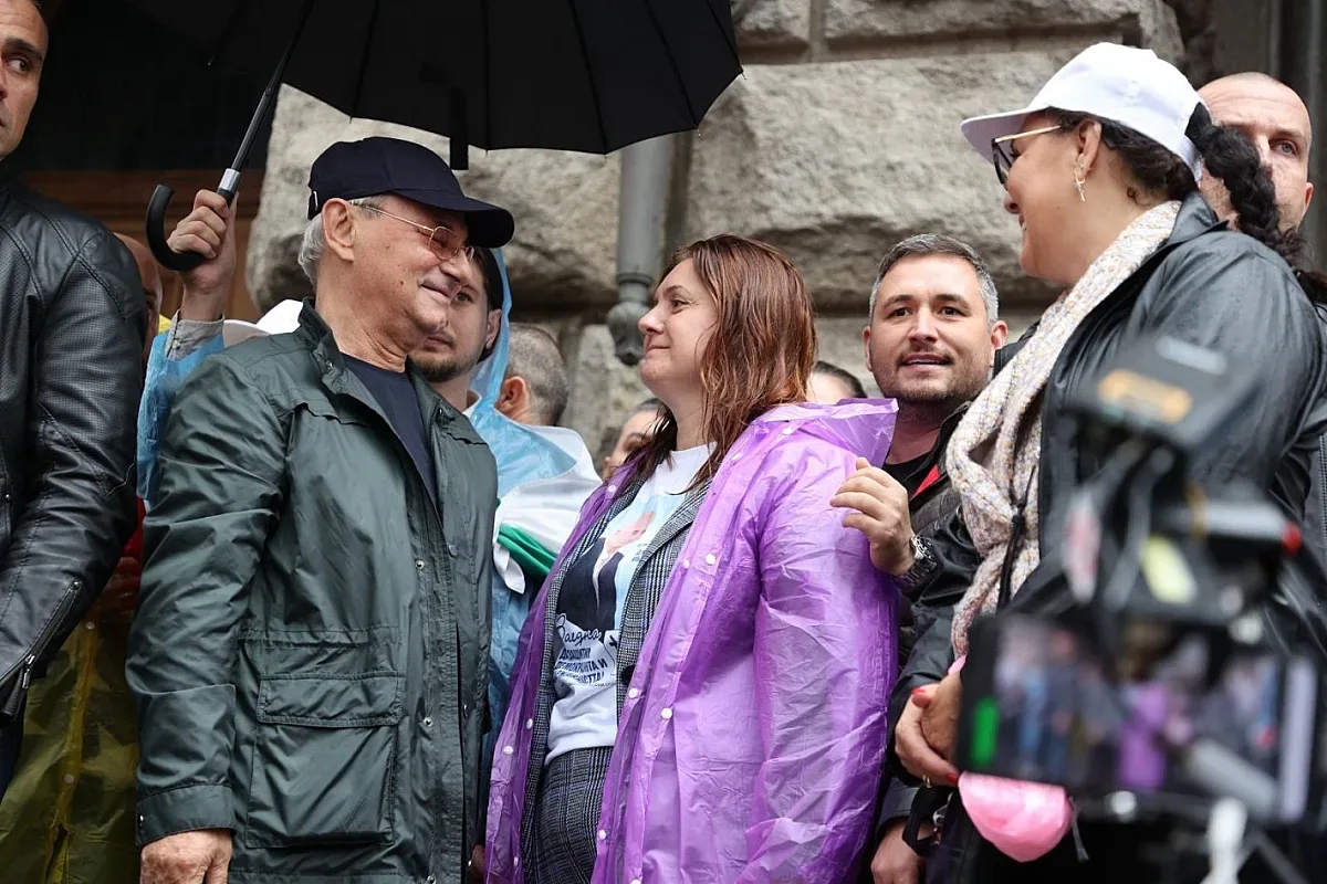 Новият образ на доганистите – честни дерибеи!