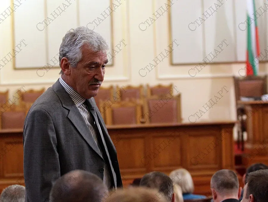  Велчев: Спекулация е, че ГЕРБ се разпада