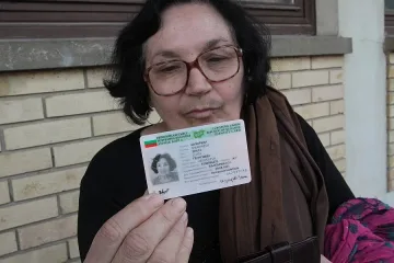 И в Цариброд партии делят българите