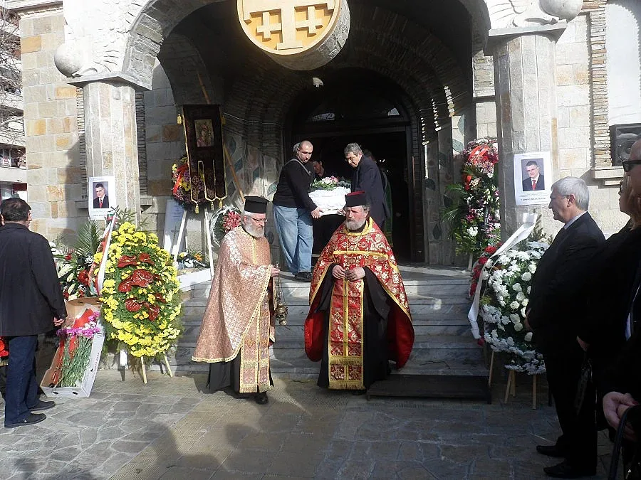 Седем попове опяха Димчо Михалевски