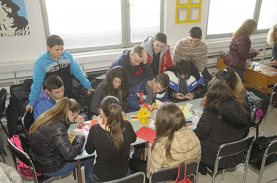 Ученици се запалиха по доброволчеството