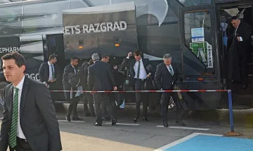 Дейвид Мойс оглежда "Лудогорец"