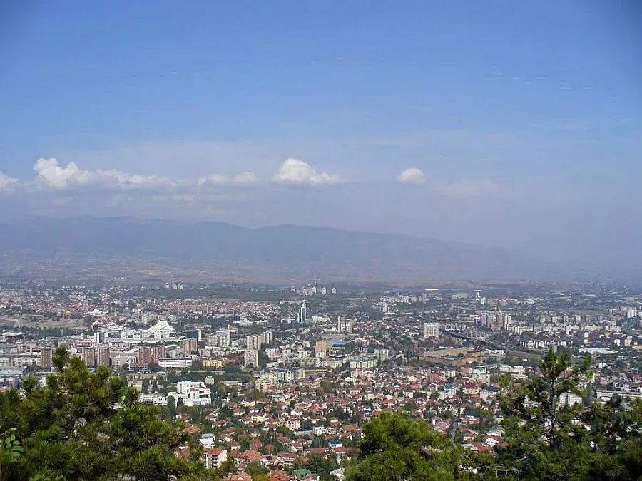 Скопие забрани туршиите и бельото по балконите