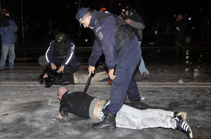 Преди година: Кръв, гняв и огън свалиха кабинета