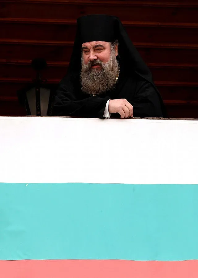 Уволниха Борис от Бачковския манастир