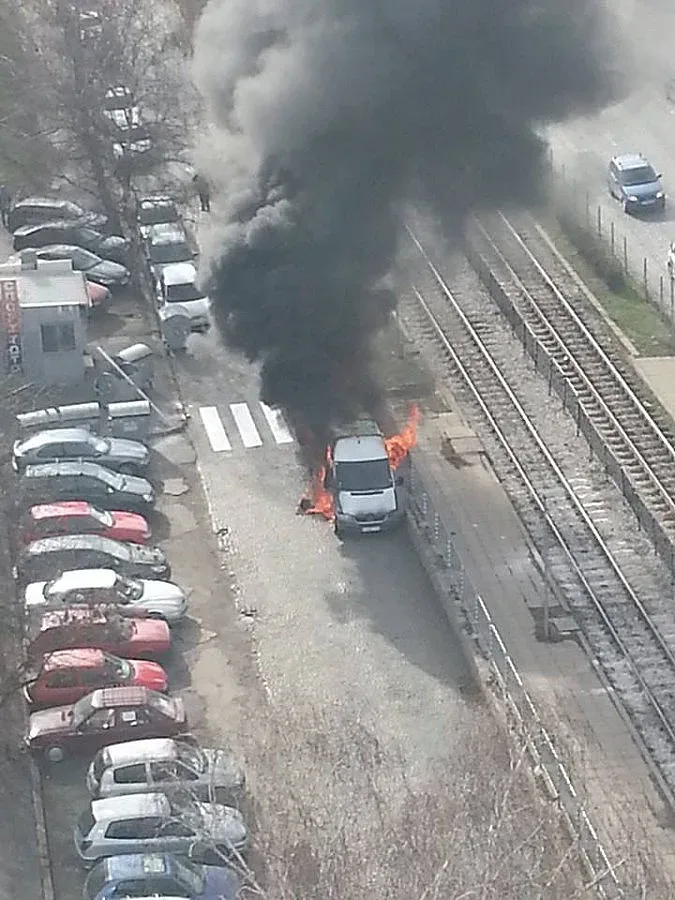 Бус се запали в локалното на Цар Борис III