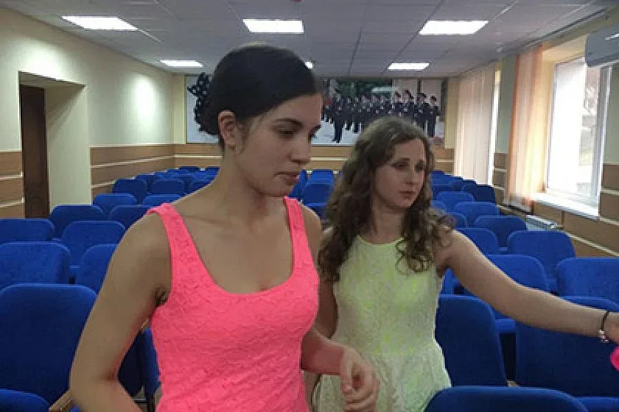 Арестуваха за кражба певиците от Пуси Райът