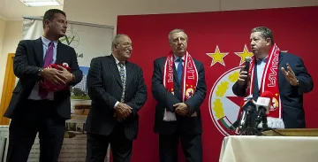 Ветераните на ЦСКА получиха безвъзмездно клубни акции