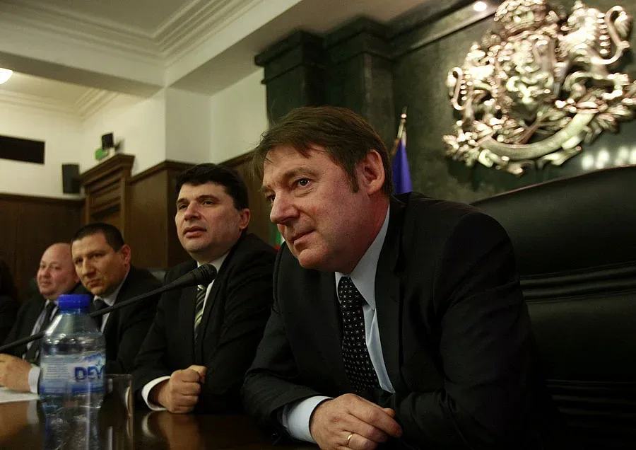 Служителка на ДАТО е задържана за нерегламентиран достъп до информация