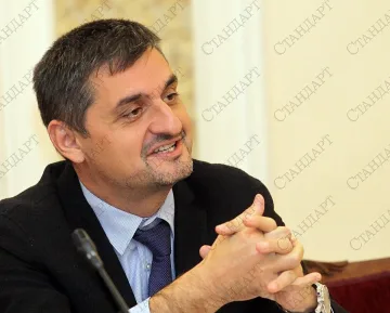 Добрев: Оставам в БСП