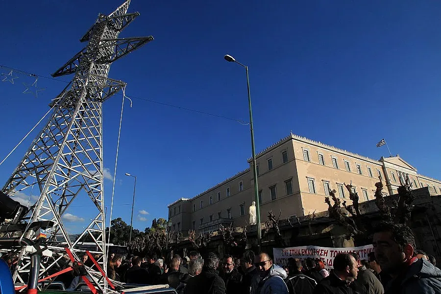 Рекордни данъци за гръцките имоти