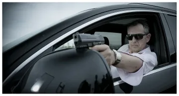 Джаро поръчва Иво на Куката