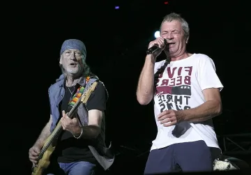 "Дийп пърпъл" вършеят из Европа