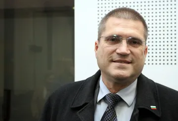 САС оправда бившия военен министър Николай Цонев