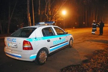 Арест за двама мъже, нападнали опоненти с нож и брадва