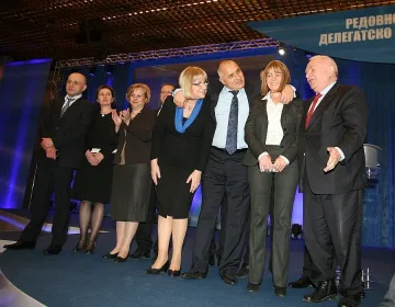 Бойко заложи на кметове, Цветанов понижен