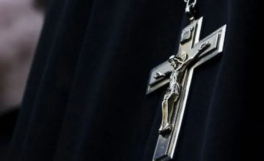 Отец Василий се пречиства в Атон