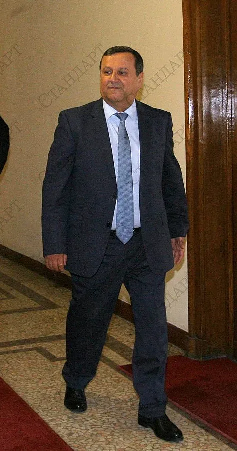 Учат на занаят бегълците от час