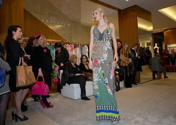 Светски дами се потопиха в лятото