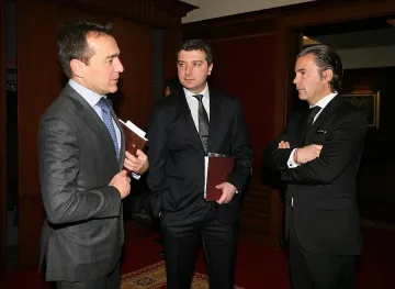 Стойнев: Европа да не ограничава прекомерно вредните емисии