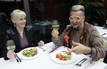 Петя Раева: Авокадо + розе = еротика