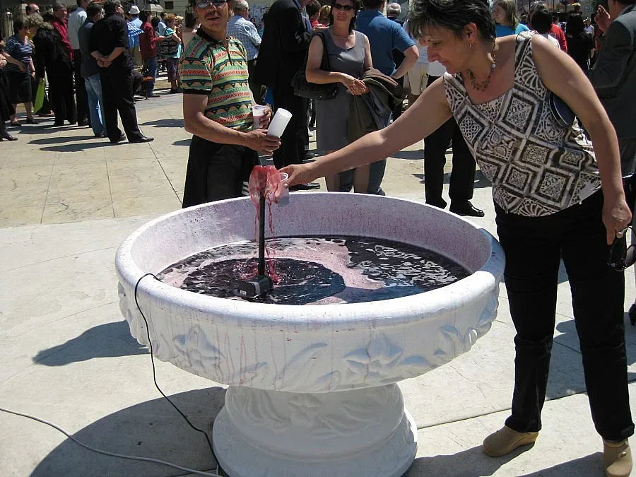 Чертаят пътя на виното от двете страни на границата