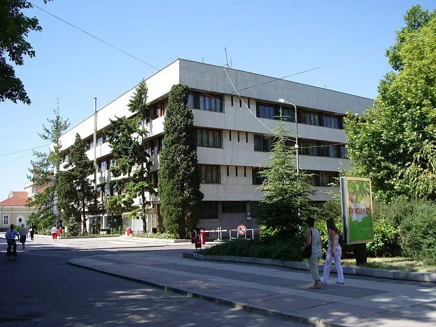 Съветниците в Ямбол искат ново увеличение на заплатите си