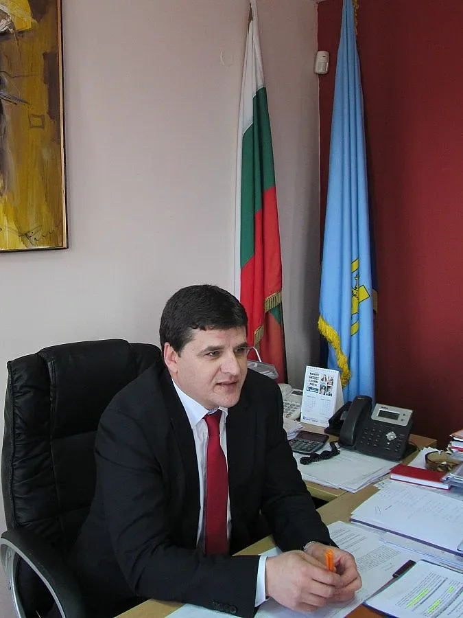 По интернет плащат данъци в Струмяни