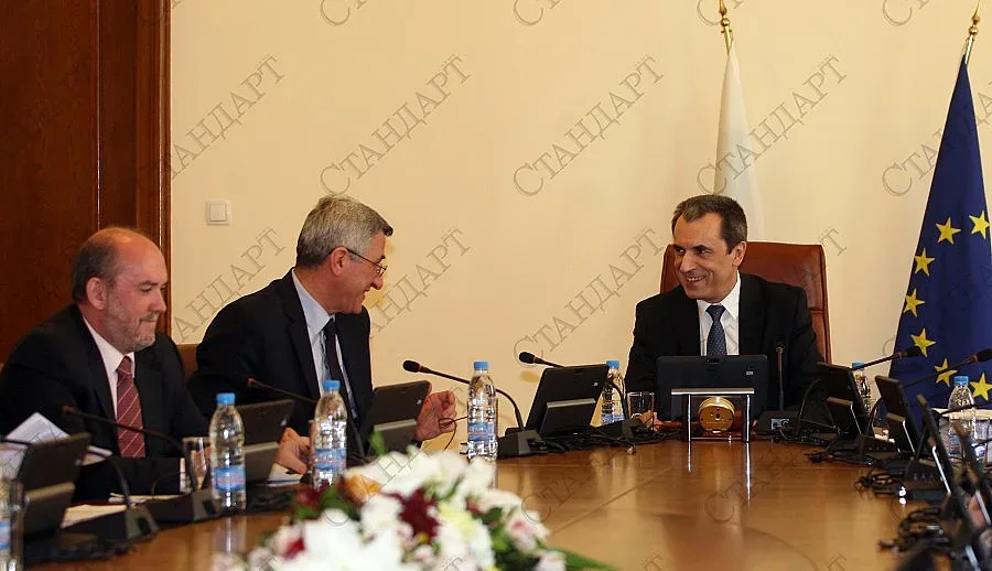 270 000 бедни с 30 лв. помощ по Великден