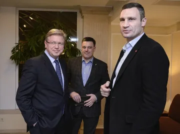 Фюле за трети път  на визита в Украйна