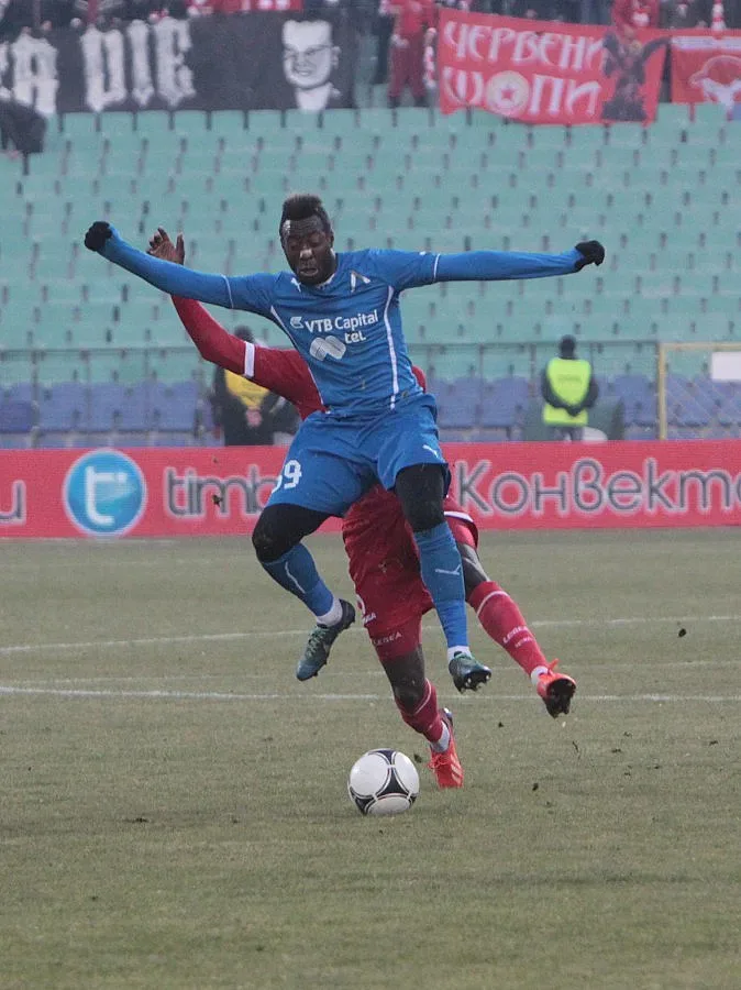 "Левски" не успя да бие и литовци