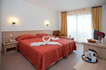 Над 2.2 млн. лв. приходи по Коледа за хотелите във Варна   