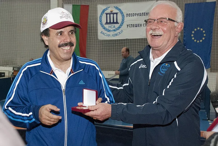 Посланици играха волейбол в НСА