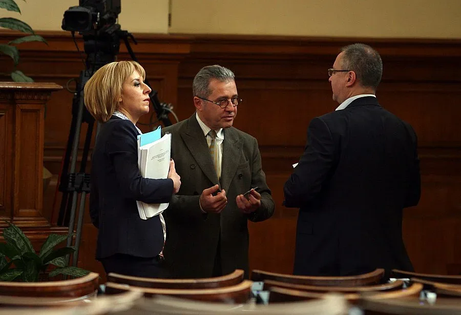 Редим сами листата за депутати