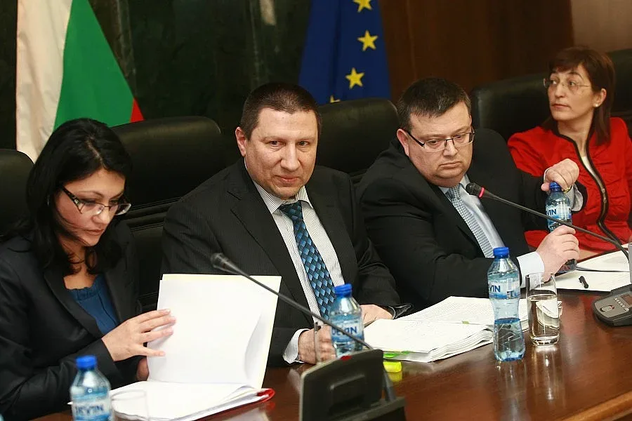 Цацаров и Борисов нахокаха Цветанов