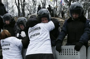 Янукович преговарял с Тимошенко за коалиция