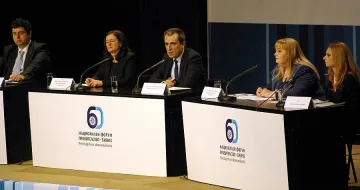 Орешарски към елита на родния бизнес: Обединете се за големите пазари