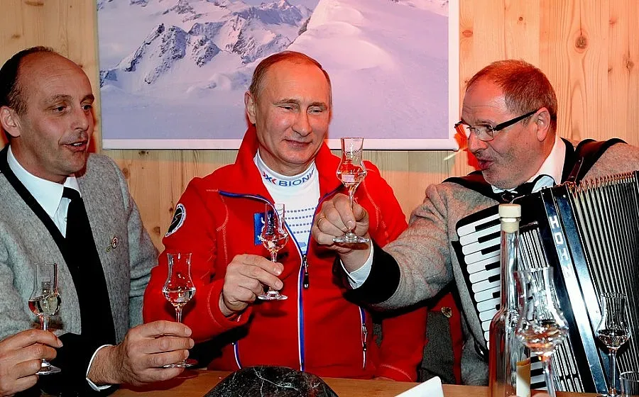 Путин вдигна тост за златото на Австрия