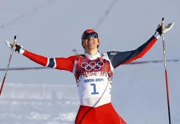 Хатестад спечели спринта след масово падане