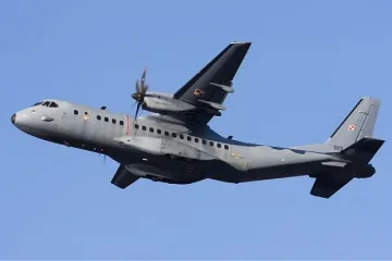 Военен самолет се разби в Алжир, има над 100 жертви