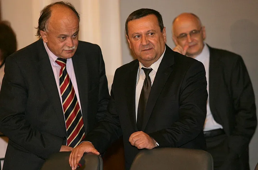 Промени в кодекса на труда само след диалог