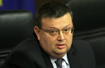 Цацаров: Не съм се съобразявал с Цветанов