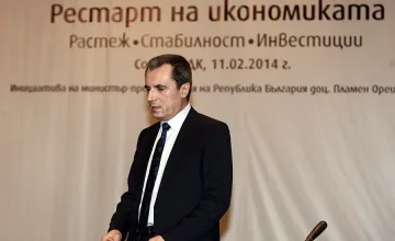 Орешарски: Няма да съживяваме фалирали предприятия