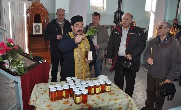 Пчелари черпят със славянска медовина