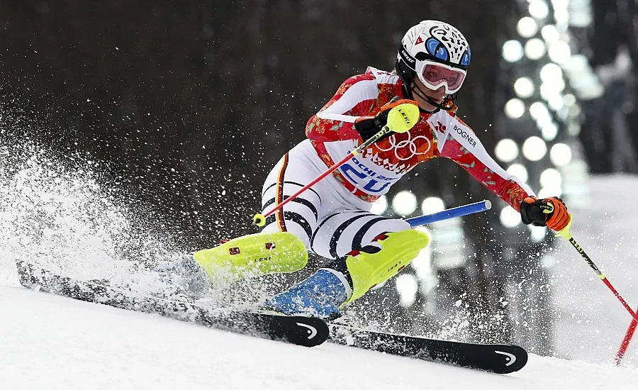 Мария Хьофл-Рийш грабна златото в суперкомбинацията