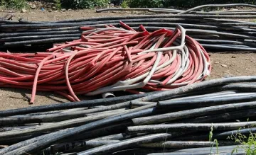 Апаши "спряха тока" на секретно поделение