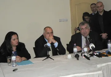 Кметове от ГЕРБ искат среща с премиера