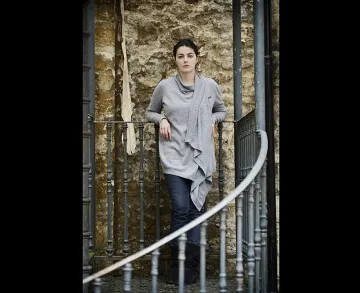 Българка гали слуха на Елизабет II 