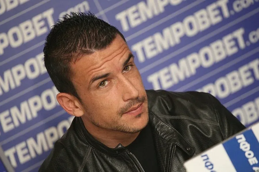 Официално: Иван Стоянов е футболист на ЦСКА