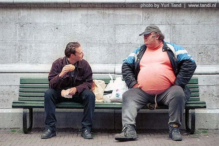 Първородните деца били по-склонни към напълняване